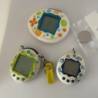 BANDAI Tamagotchi 3個セット s-l400.jpg