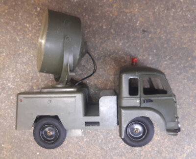 Camion Renault Saviem Militaire CIJ Projecteur Mécanique/électrique échelle 1/10 – Tôle France