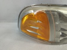 2001-2006 Gmc Yukon Passenger Right Oem Head Light Headlight Lamp Znq8q 2001-2006 Gmc Yukon Passenger Right Oem Head Light Headlight Lamp Znq8q