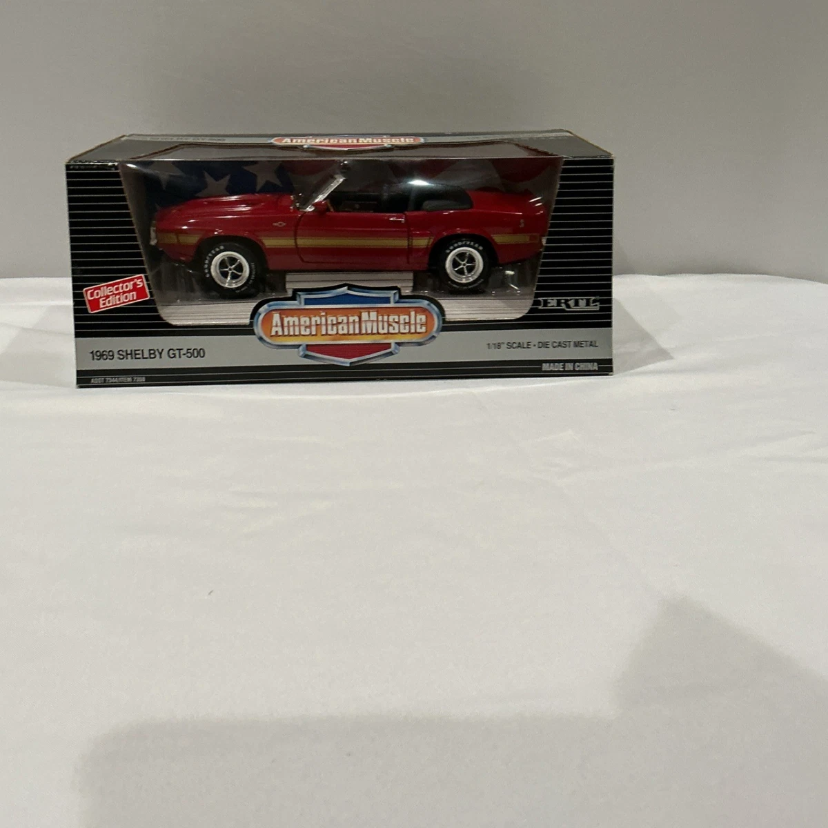 Miniature ERTL 1/18 - Shelby GT 500 Cabriolet Jaune 1969 - Sans Boîte