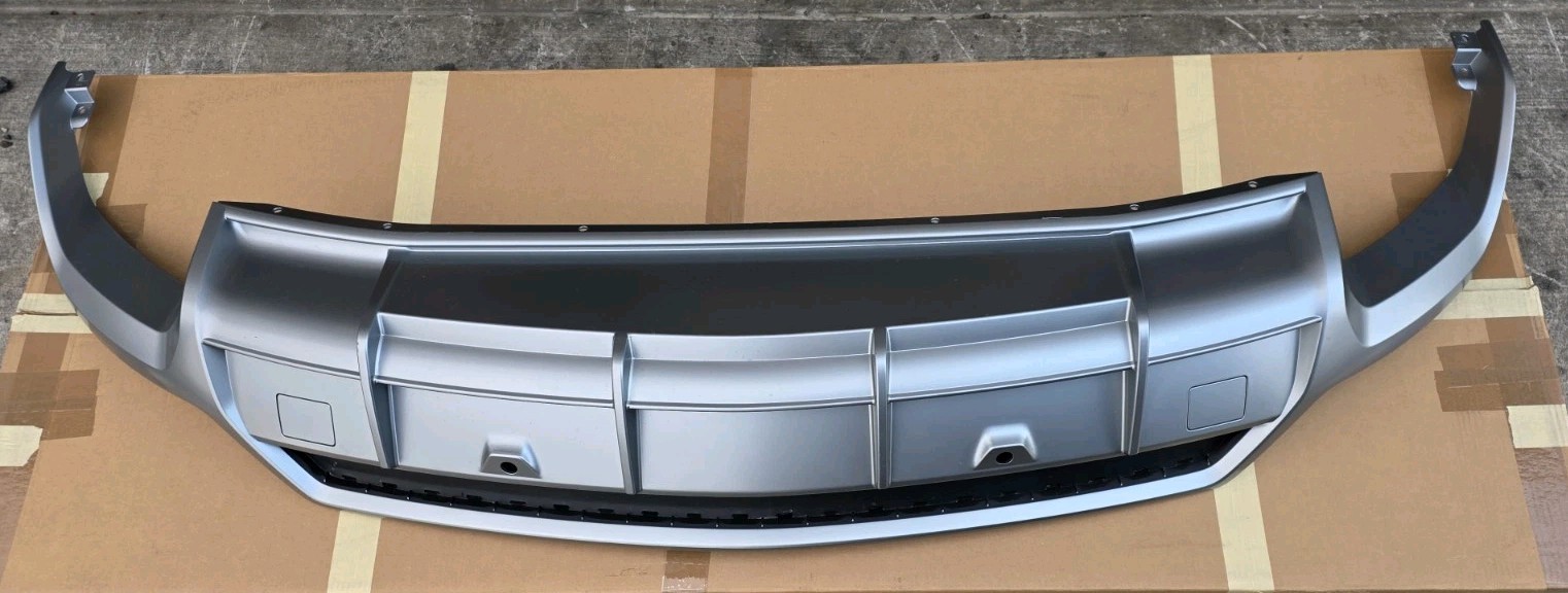 2018 2022  Lamborghini Urus Rear Valance New Genuine  4ML807568