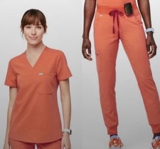 Figs Papaya Scrub Set, Catarina Top XL  Zamora Jogger Bottoms LG