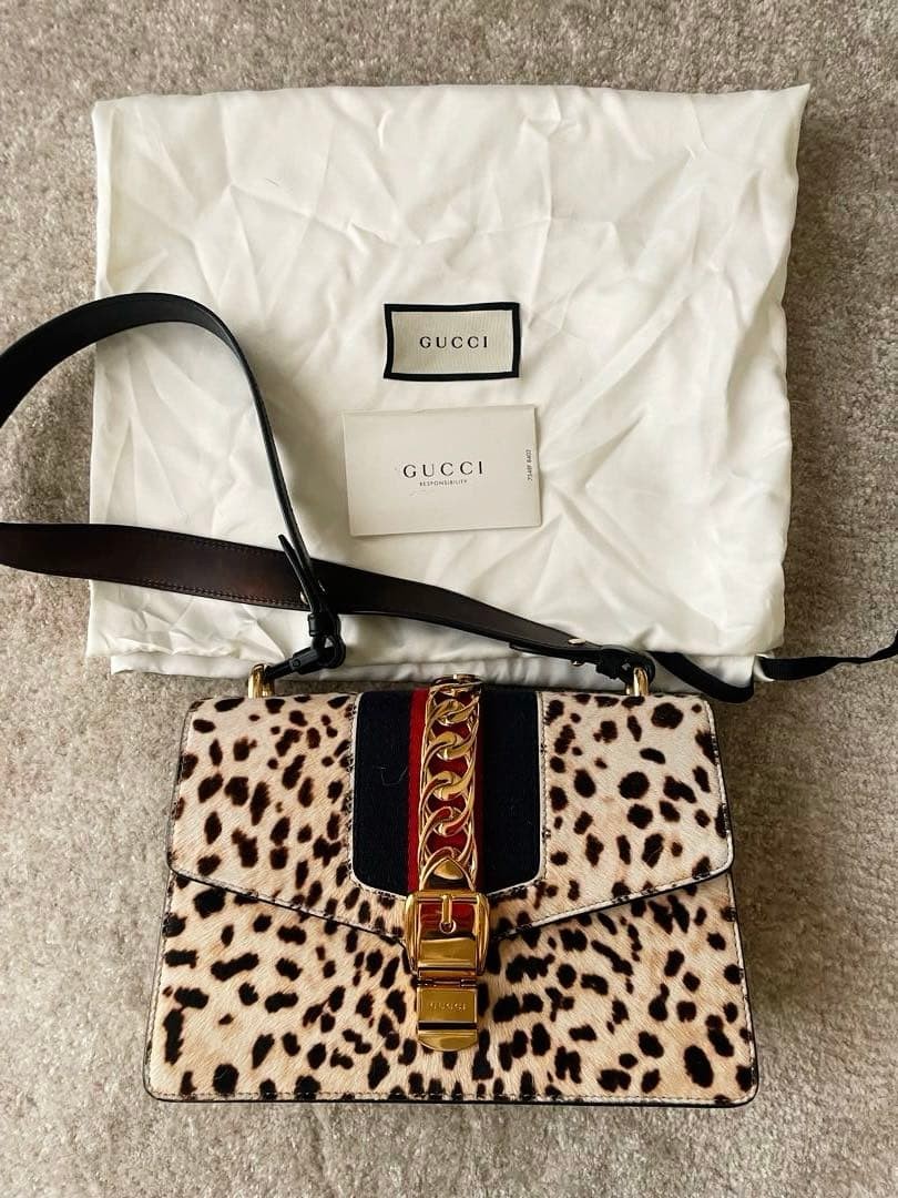 GUCCI Leopard Pattern Shoulder Bag - image 12