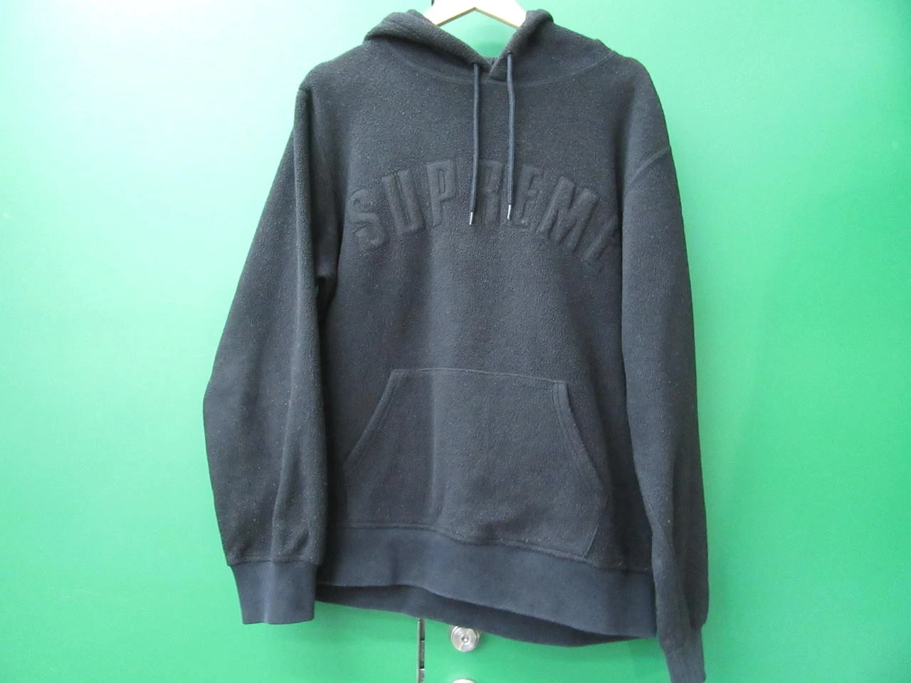 Sweat à capuche polaire suprême