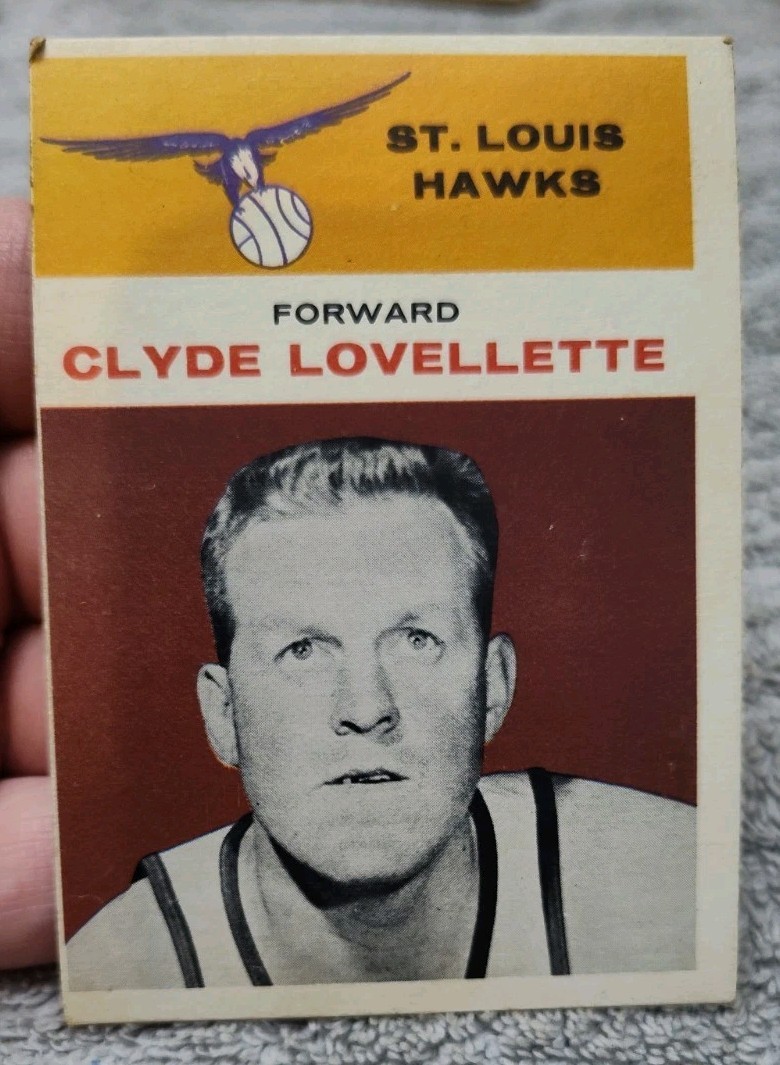 CLYDE LOVELLETTE #29 St. Louis Hawks Hall of Famer 1961-62 Fleer Basketball Card