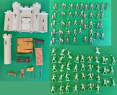 競馬 騎手 フィギュア BROCKEN  4体セット ストラップ付き s-l400.jpg