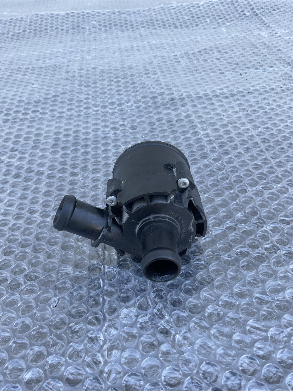 15-19 Ferrari 488 Spider Water Coolant Recirculation Pump