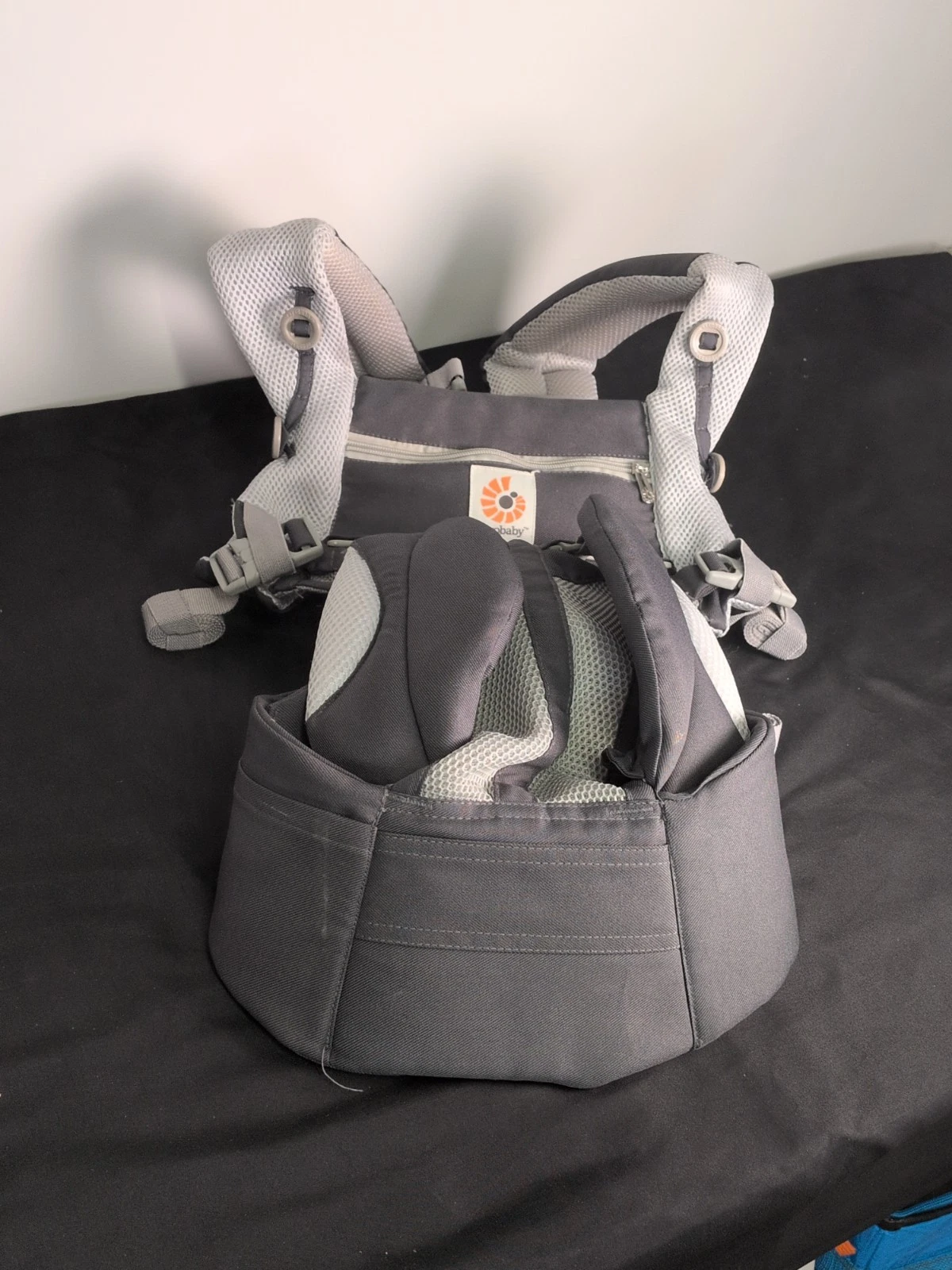 Ergobaby Omni 360 Cool Air Mesh Baby Carrier Carbon Grey