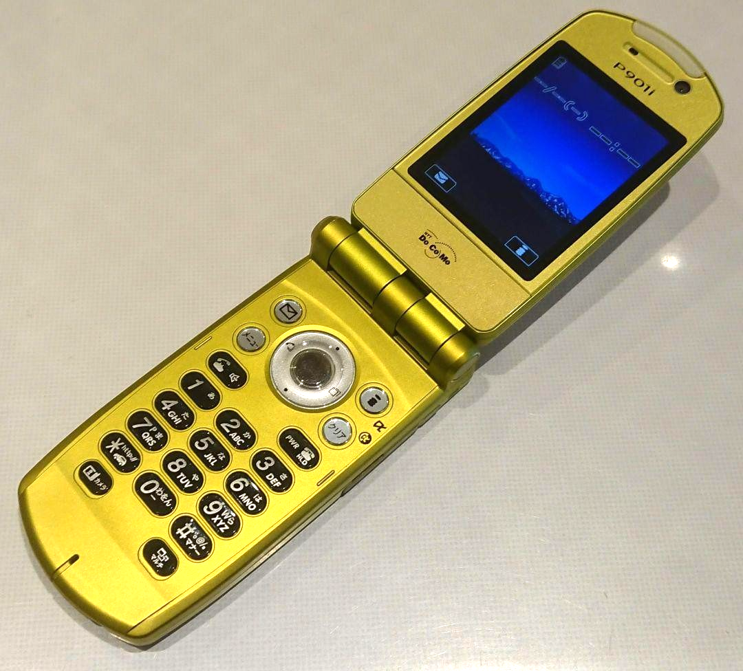 docomo BOSS電P501i ☆BOSS デジタルムーバ P501 〜携帯電話〜 THE GARAKEI ☆ - メルカリ