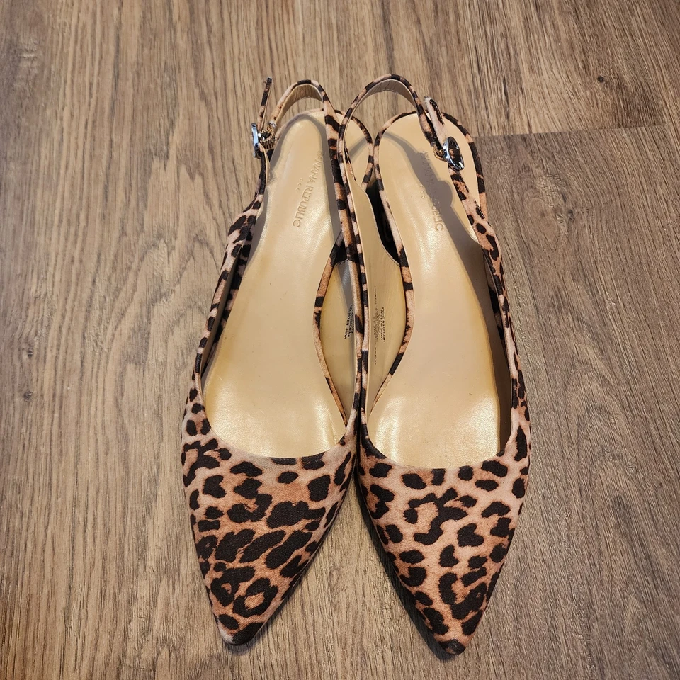 Sapatos femininos Banana Republic salto bloco estampa chita 8,5 - Imagem 2 de 4