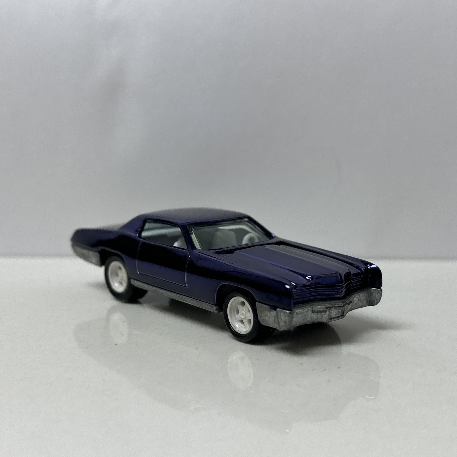1967-1970 Cadillac Eldorado Collectible 1/64 Scale Diecast Diorama Model