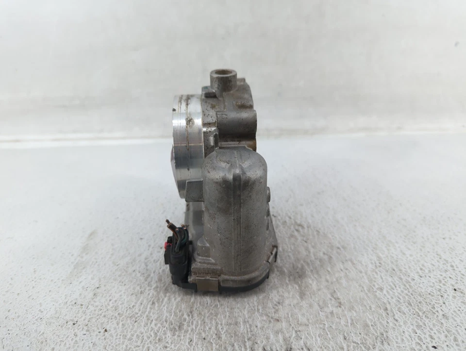 2011-2016 Chrysler Town & Country Throttle Body Y1TEE - Image 4 of 4