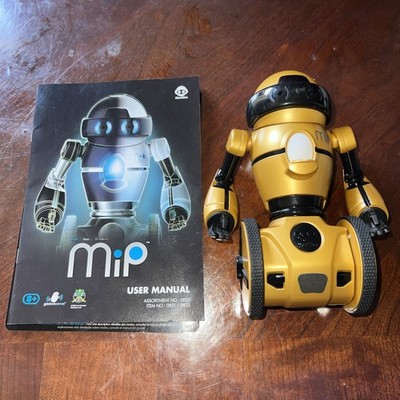 WowWee VC0S2_821 MIP Balancing Robot Gold Very RARE - Tested Working