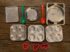11 Pc Child's Metal Baking Set Vintage