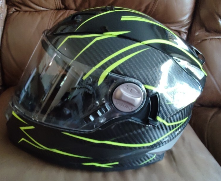 Sedici Strada Carbon DOT ECER22-05 FMVSS 218 Black Neon Yellow