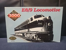 PROTO SERIES 2000 E8/9 Locomotive NEW LIFE - LIKE TRAINS # 8035 HO SCALE 