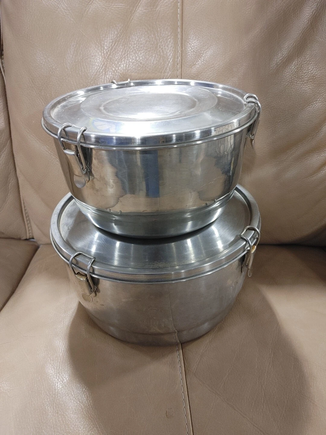 Vintage Stainless Steel Kitchen Mixing Bowls w/Clamping Lids (2 Bowls)