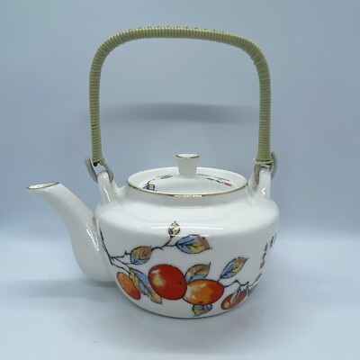 Vintage HAENG NAMSA Korean Snow Bone China Teekanne Obst Design