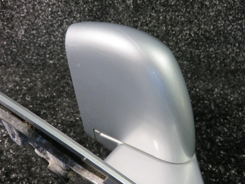 梅赛德斯奔驰 S550 门镜动力驱动器左 LH 原始设备制造商银色 10 13 A2218101176 — 第 3/4 张图片