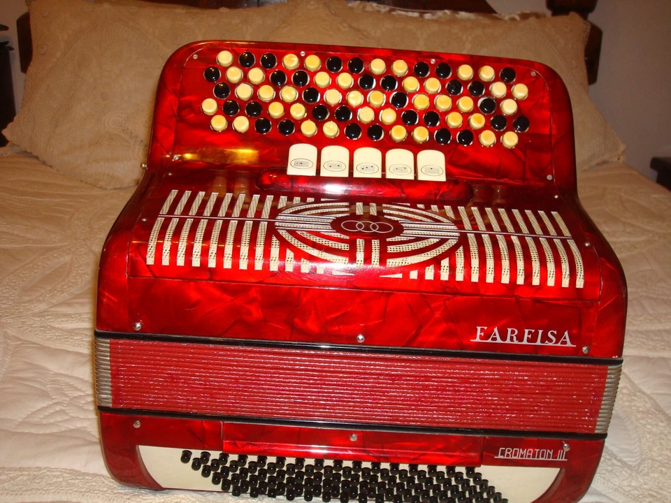 ACORDEÓN BOTÓN CROMÁTICO FARFISA VINTAGE - CHROMATON III - SISTEMA C - 5 FILAS Foto 4 de 4