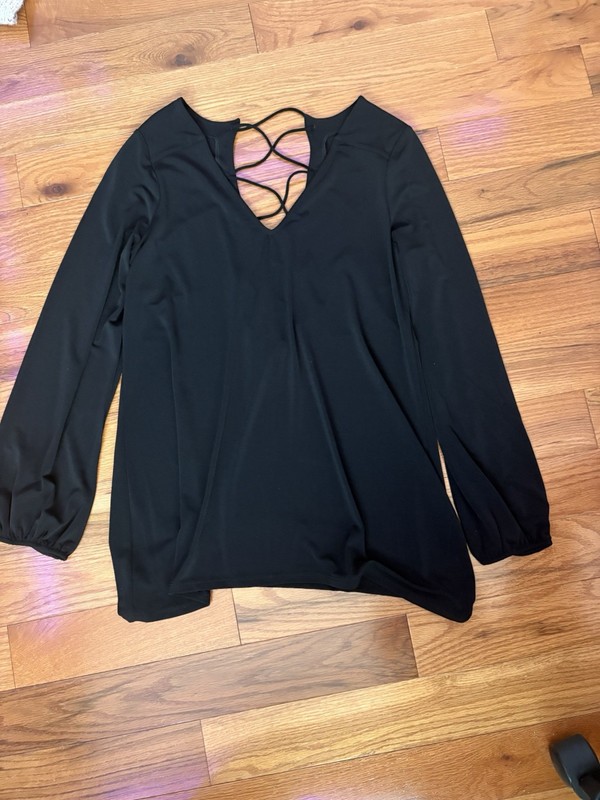 Express Women's Black Solid V-Neck Lace-Up Crisscross Long Sleeve Blouse M