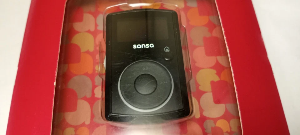 SANSA CLIP 2GB...NEW...SANDISK...PLS READ - Image 3 of 4