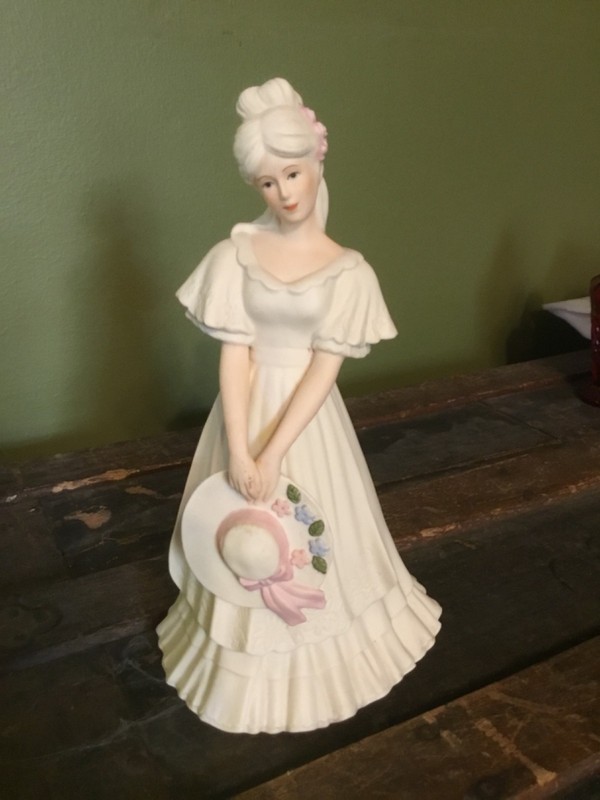Heritage Collection Fine Porcelain Francesca #68014 Home & Garden Party 2001 9”