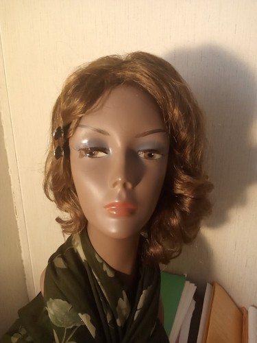 Vintage Euro Mannequin Display Head With Wig & For Jewelry Hats or Scarves - Picture 11 of 15