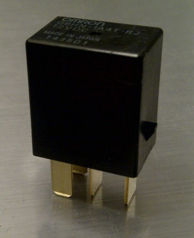 ¡NUEVO! Relé Omron Triumph Street Triple 675 2009 G8HN-1A4T-RJ   Foto 2 de 4