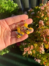 Honey Bee and Honeycomb Dangle Earrings Bumblebee Flowers Spring Garden