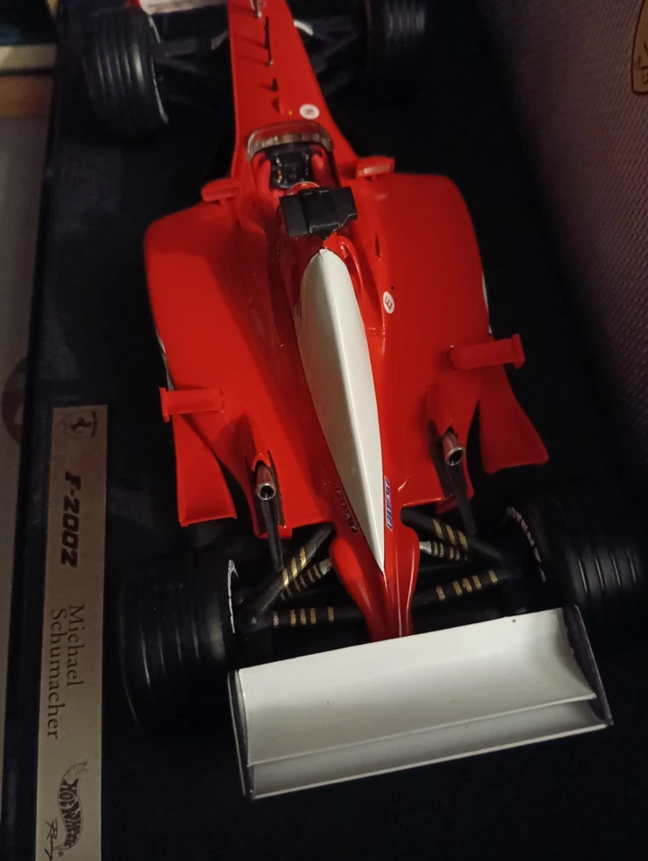 Ferrari F2002 Schumacher 1:18 - Immagine 2 di 4