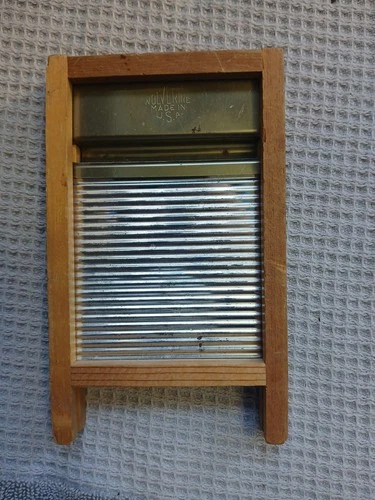 Vintage Wolverine Toy Washboard 6" Wood & Tin