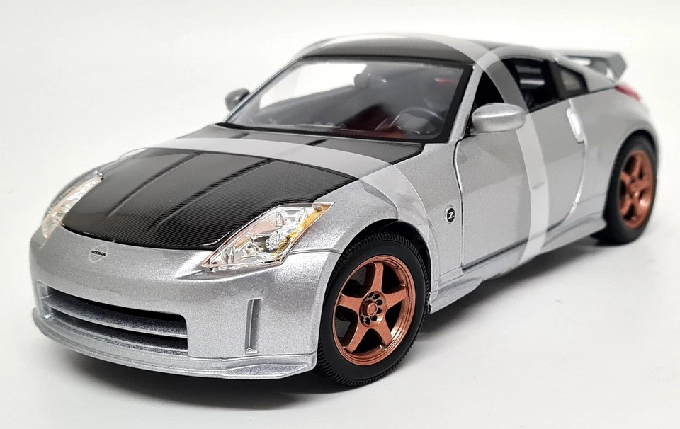 Maisto 1/18 Nissan 350Z Nismo Custom Silver Diecast Scale Model Car - Photo 3/4