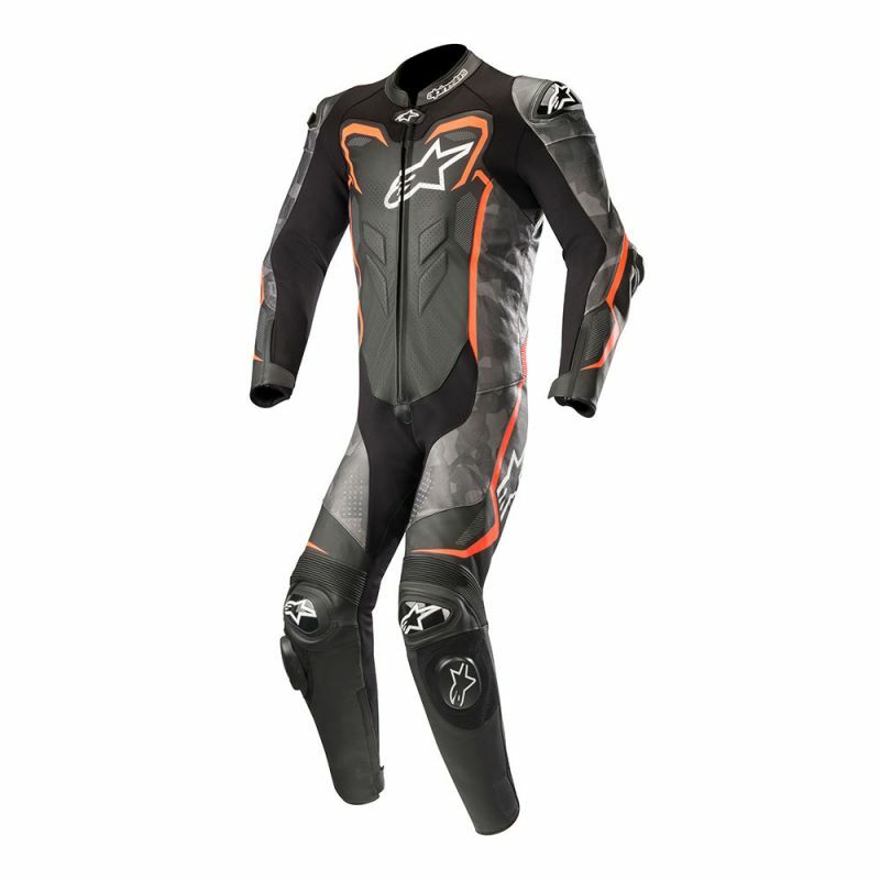 アルパインスターズ　GP PLUS CAMO LEATHER SUIT ALPINESTARS GP Plus Camo 1-Piece Leather Suit Black/Charcoal/Red