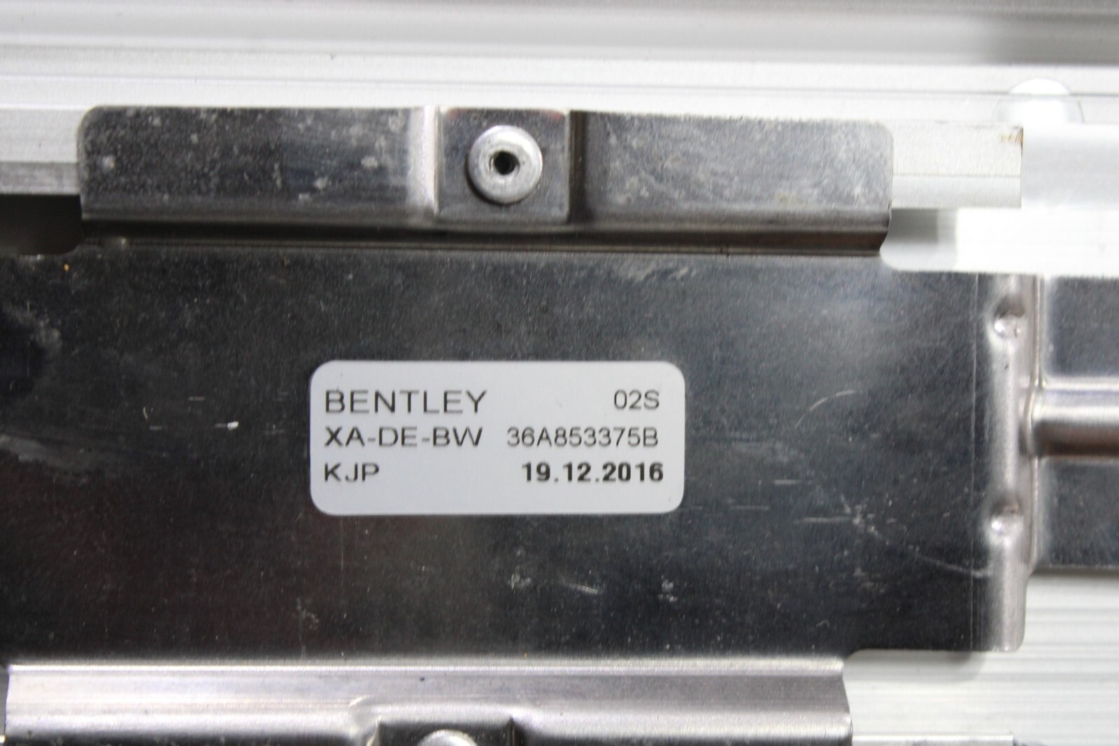 2017 - 2020 BENTLEY BENTAYGA REAR LEFT DOOR SILL SCUFF PLATE TRIM COVER OEM