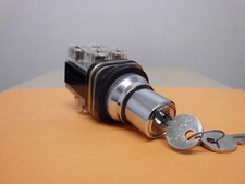 Telemechanique - XB2MG81 - 30mm - Schl&uuml;sselschalter ( 0-1-2 ) - 2S / 2&Ouml; - NEU!!!