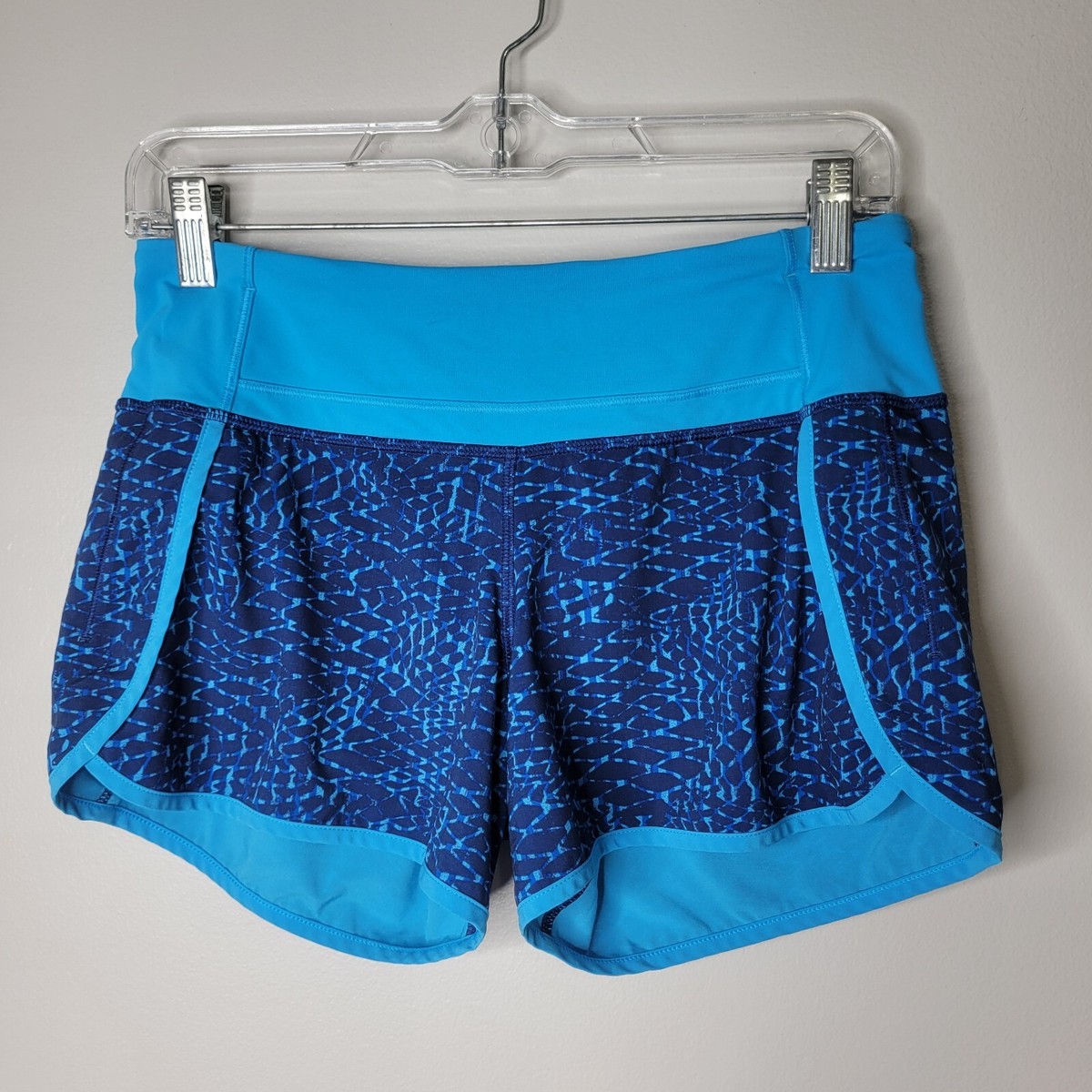 Lululemon Run Times Short Blue Samba Snake Print Active Running