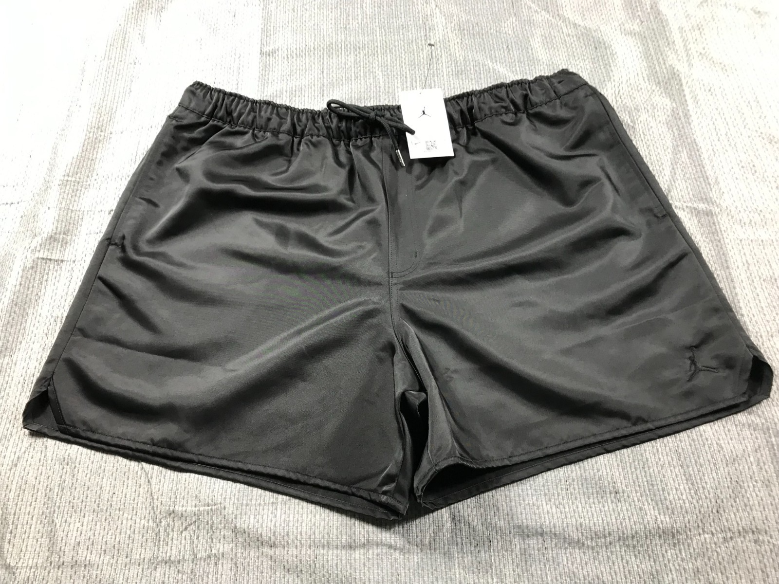 Jordan Essentials Statement Men's Size L Black 5