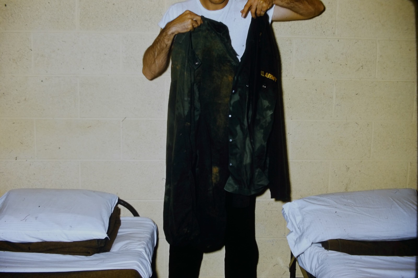 OPTA VUE SLIDE FILE 300 WITH 200 1950's 35mm RED BORDER PHOTO SLIDES