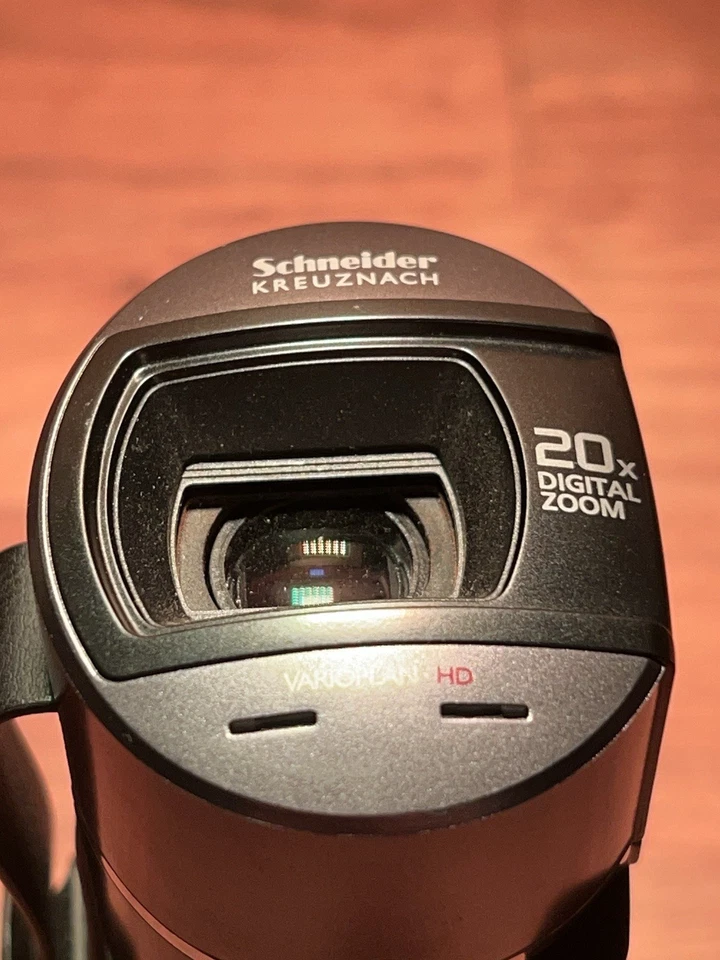 Samsung TOUCHSCREEN Camcorder HMX-Q10BN/XAA Full HD W/ accessories In Descript. - Image 3 of 4