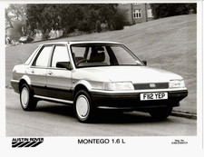 Austin Montego 1.6 L Saloon 1988 Original UK Press Photograph Front 3/4 View