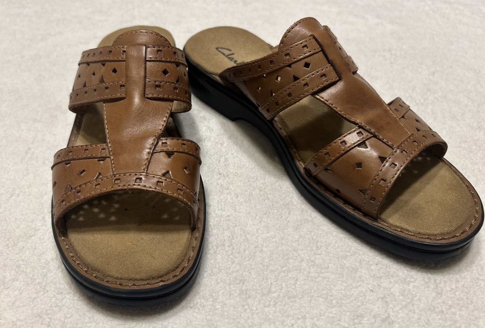 Clarks Womens Size 9 M Brown Leather Slide Sandals with Wedge Heel for Comfort