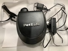 PetSafe Wireless Dog Fence Transmitter RFA-608 and receiver/ Rechargeable collar
