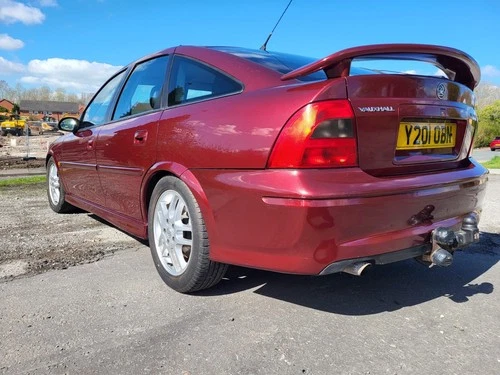 2001 VAUXHALL VECTRA SRI 150 2.2L ONLY 56K MILES ONE OWNER VERY CLEAN RARE CAR - Picture 1 of 24