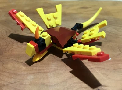 LEGO Ninjago 30083 Dragon Fight Set (No Minifigure) 100% Complete with Manual