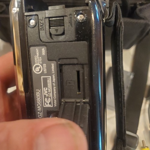 JVC Everio GZ-MG680BU 120 GB Hard Drive Camcorder, Remote, Cords, TESTED - Picture 7 of 15