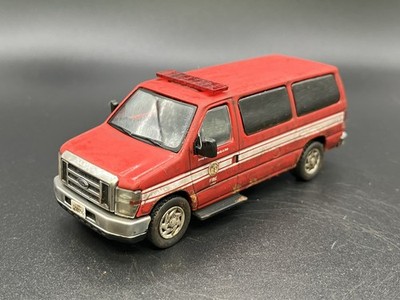 Ford E-350 LAFD Van Weathered Rusty Fire Truck 1/64 596 Diecast Custom Beater