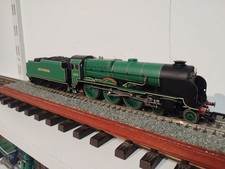 Bachmann (OO) 31-401 SR Green Lord Nelson Class No 864 'SIR MARTIN FROBISHER'.