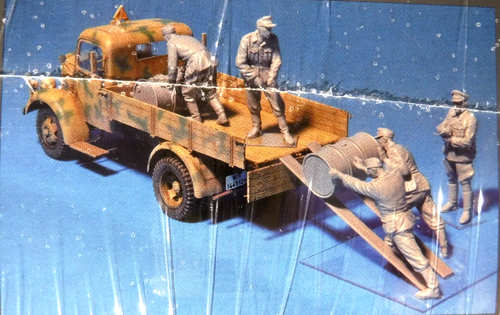 1/35 Miniart German Mercedes Benz Cargo Truck 1500A 4X4 w/ 5 Loading Crew #35150 - Picture 3 of 6