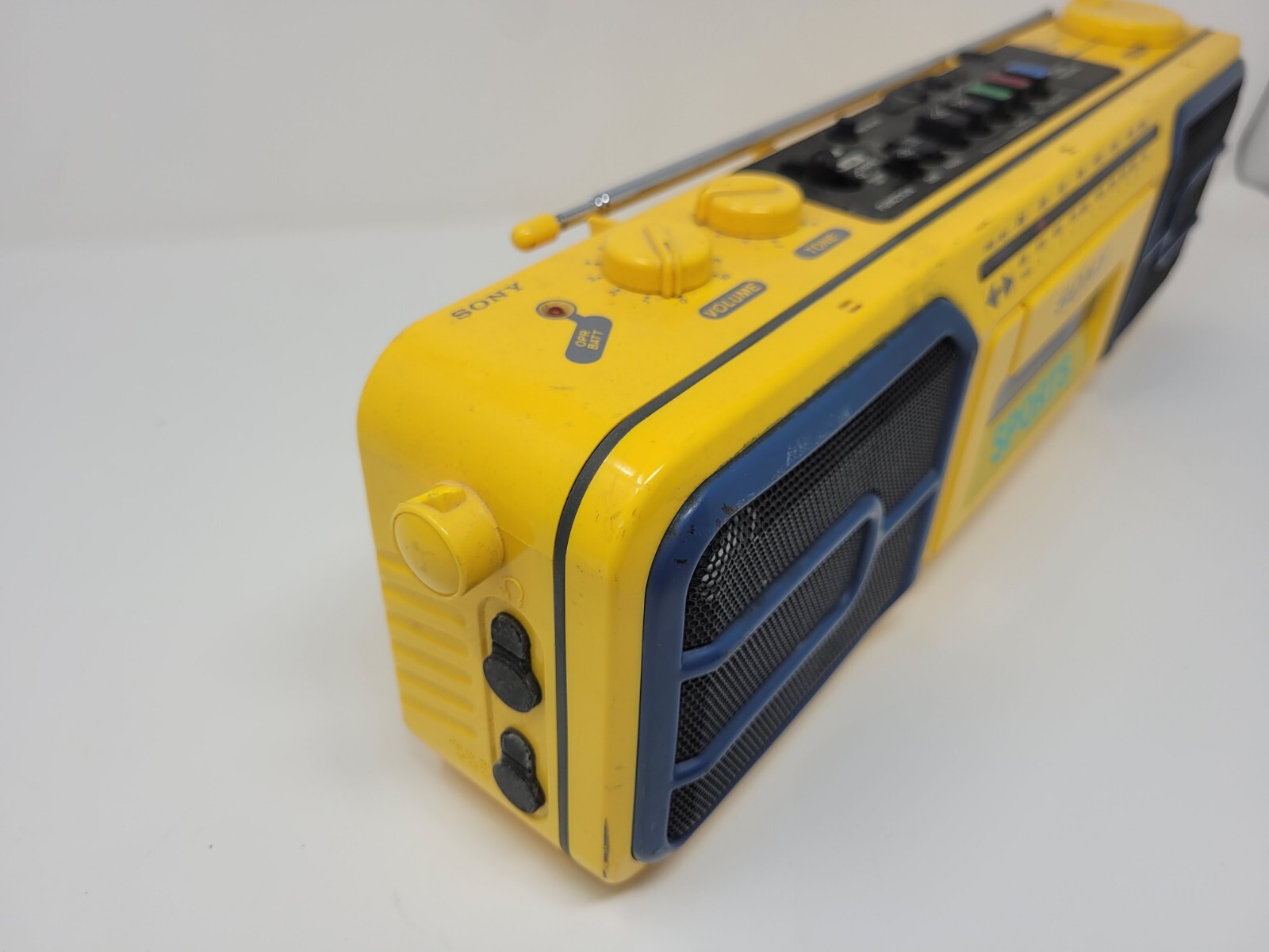[レア美可動品]Sony Sports CFS-950 SONY // SPORTS FM/AM, STEREO CASSETTE-CORDER CFS-950. - YouTube